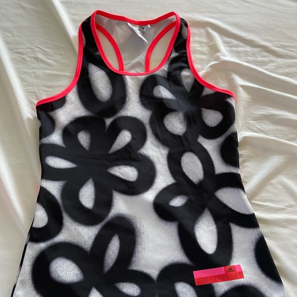 Adidas racer back tank and shorts - Picture 4 of 6